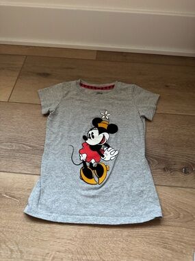 Disney Minnie Mouse Girl’s Short Sleeve Graphic T-Shirt size 4/5